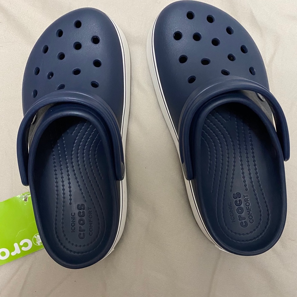 CROCS